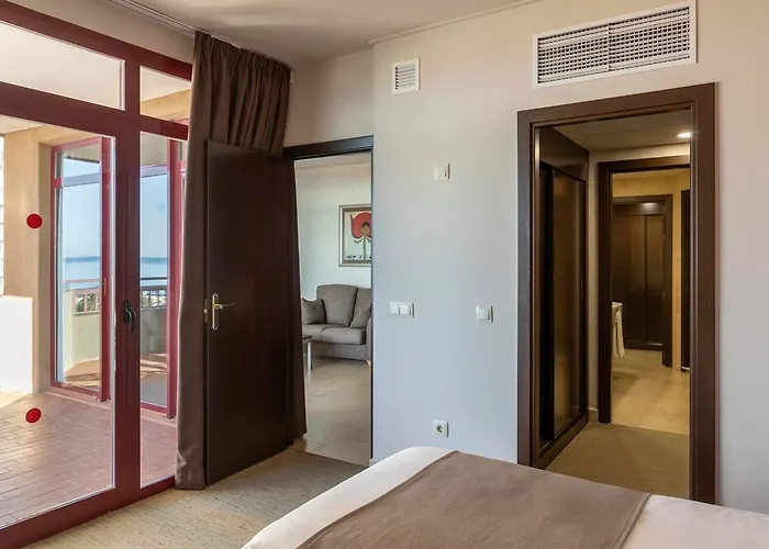 Palmeras Affiliated By Fergus