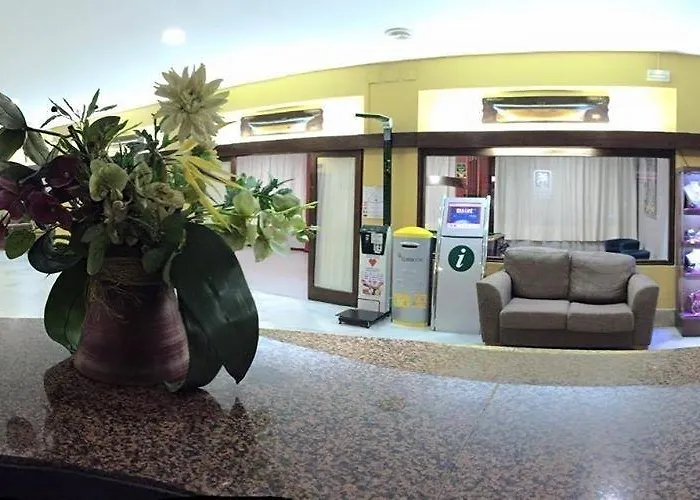 Hotel Palmeras Affiliated By Fergus 4*