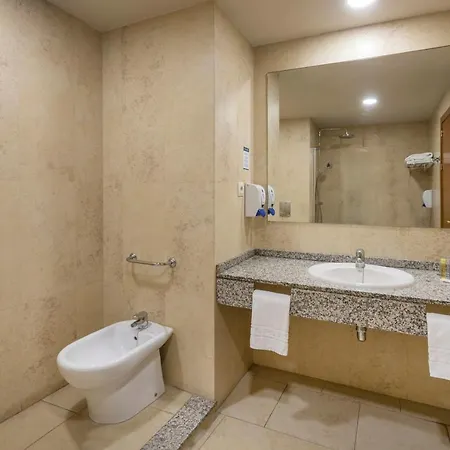 Palmeras Affiliated By Fergus Otel 4*