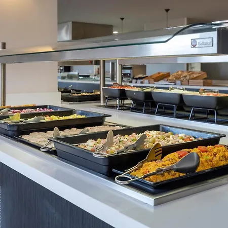 Palmeras Affiliated By Fergus Hotel