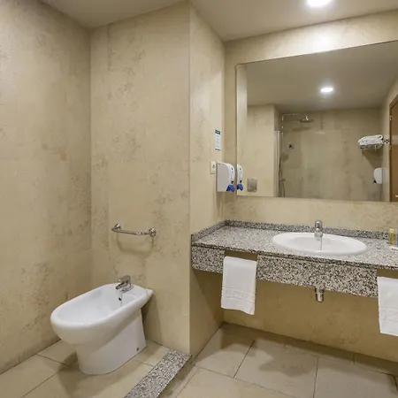 Palmeras Affiliated By Fergus 4* Fuengirola