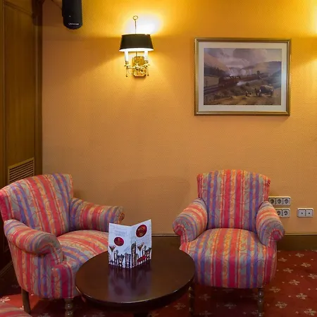 Palmeras Affiliated By Fergus Hotel