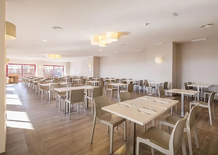 Palmeras Affiliated By Fergus Hotel 4*