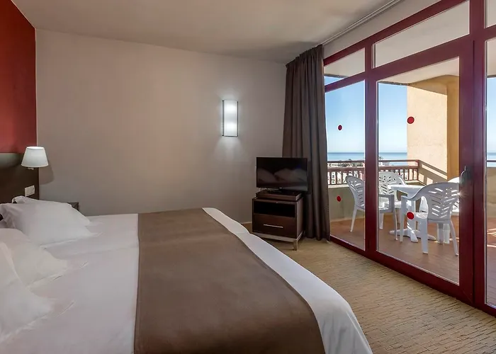 Palmeras Affiliated By Fergus Hotel 4*