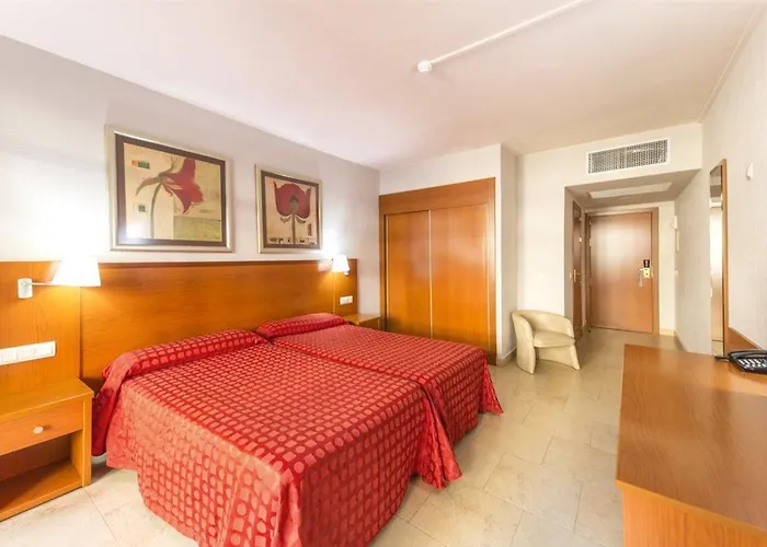 Hotel Palmeras Affiliated By Fergus 4*