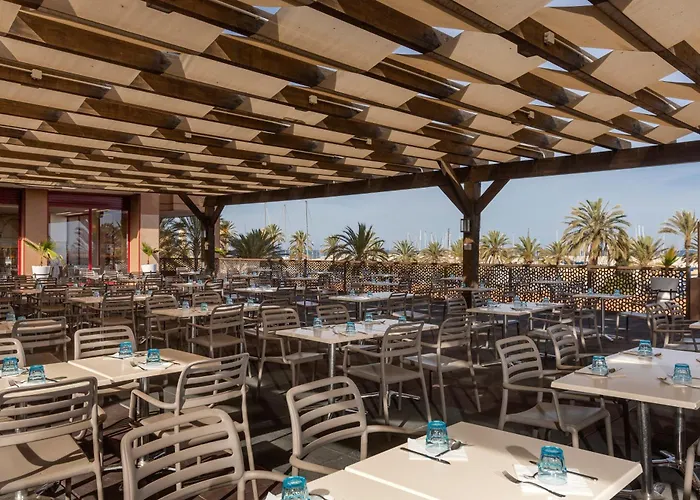 Palmeras Affiliated By Fergus Hotel 4*