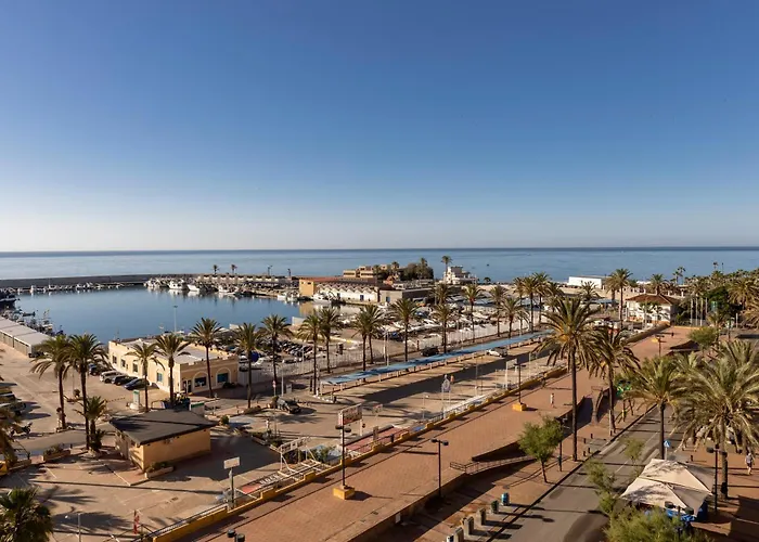 Palmeras Affiliated By Fergus Hotel