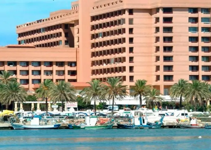 Palmeras Affiliated By Fergus Hotel