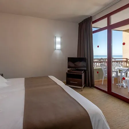 Palmeras Affiliated By Fergus Hotel 4*