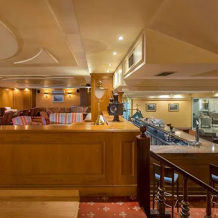 Palmeras Affiliated By Fergus 4* Фуенхірола