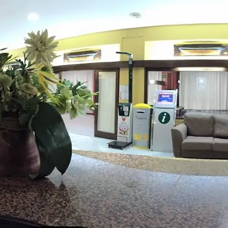 Готель Palmeras Affiliated By Fergus 4*