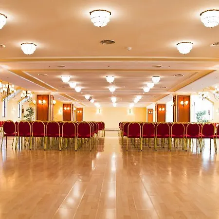 Готель Palmeras Affiliated By Fergus 4*